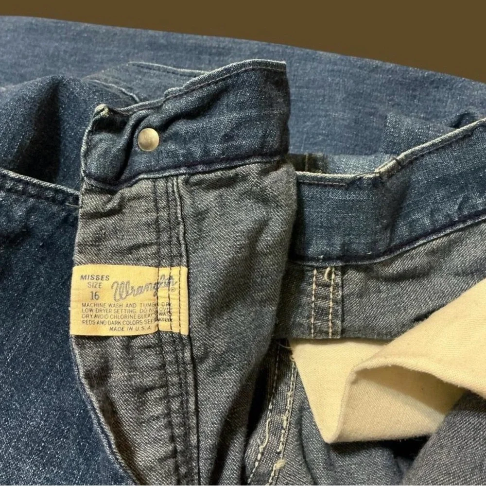 Wrangler Women's Flare Jeans in Blue - Picture 3 of 7